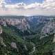 � uno dei canyon pi� grandi d�Europa e oltre a offrire panorami mozzafiato, ospita al suo interno rare specie di piante e animali...